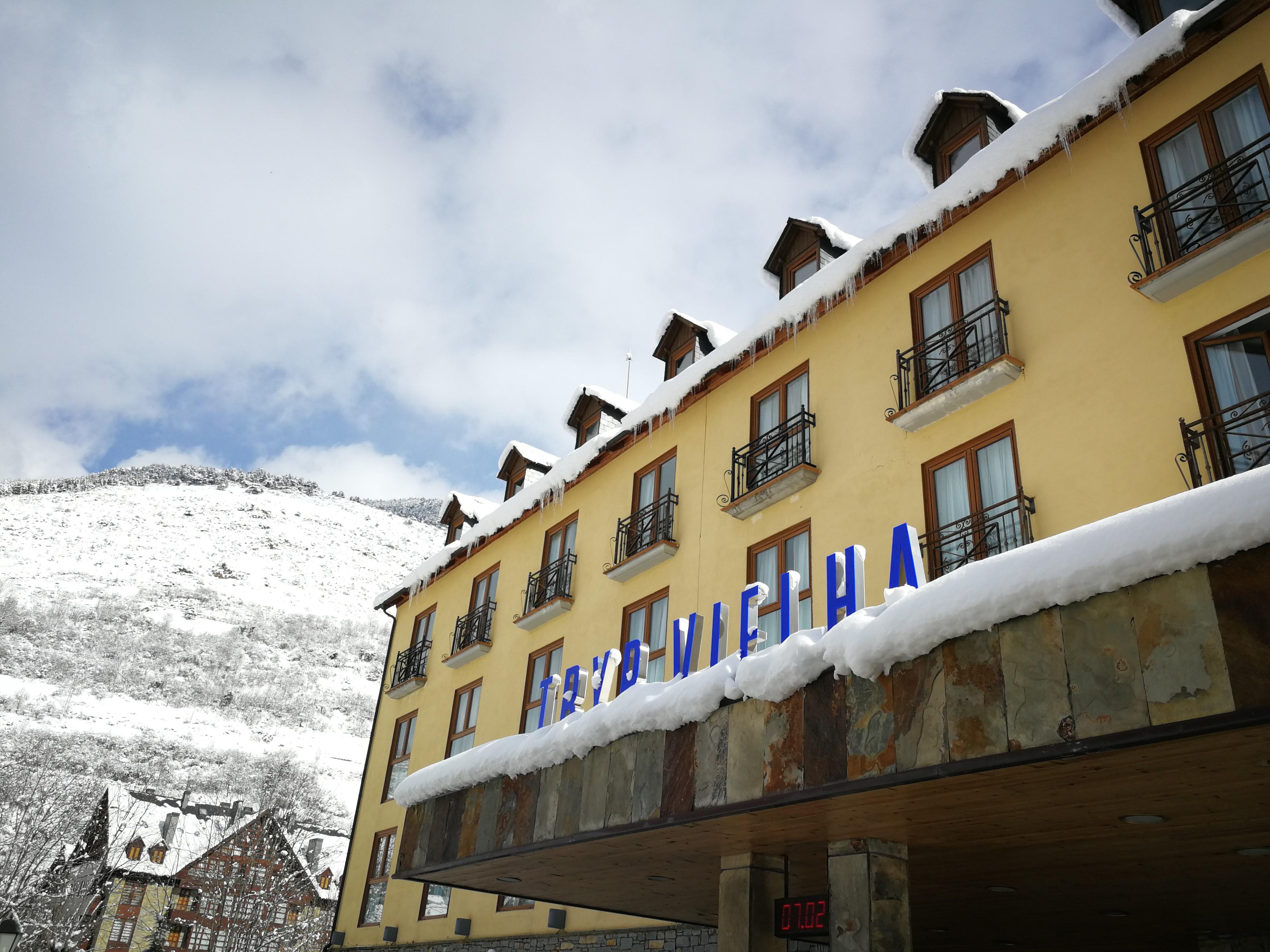 Hotel Vielha Val D'Aran, Affiliated By Melia Kültér fotó